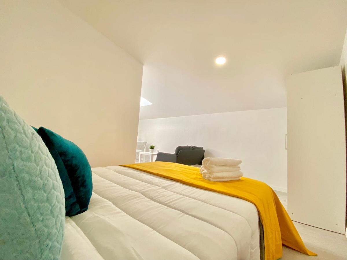 Brighthouse - Modern Apartments Nazaré Buitenkant foto